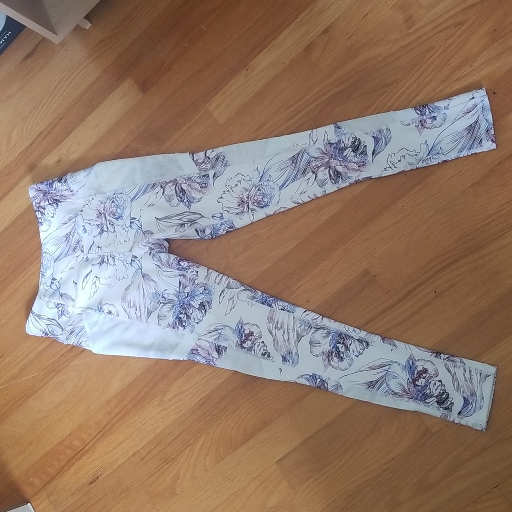 Calia by Carrie Underwood Full-Lenth Leggings- Size Medium